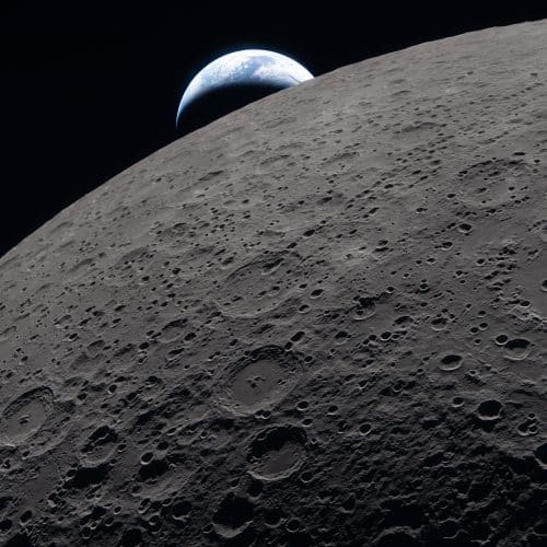 A Setting Earth - Artemis II